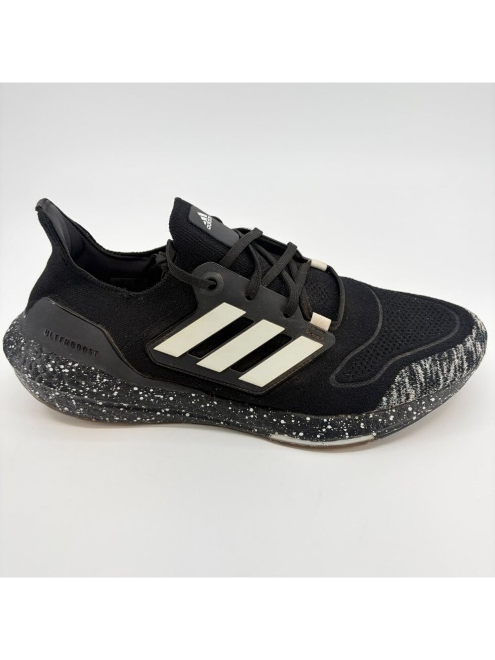 Adidas Ultra Boost 22 Mens Size 12.5 Black White Athletic Running Shoes Sneakers